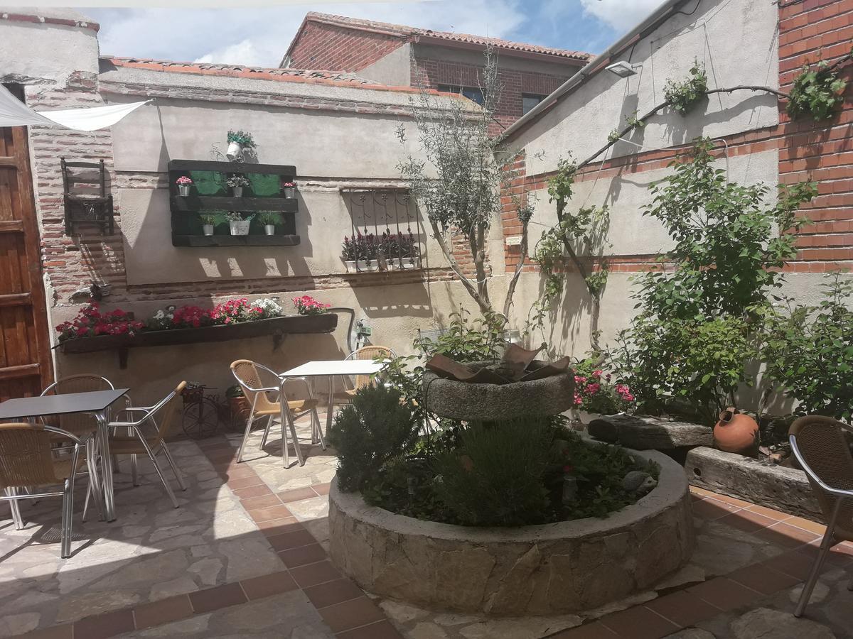 Casa Rural La Casa De Las Manuelas Horcajo de las Torres Dış mekan fotoğraf